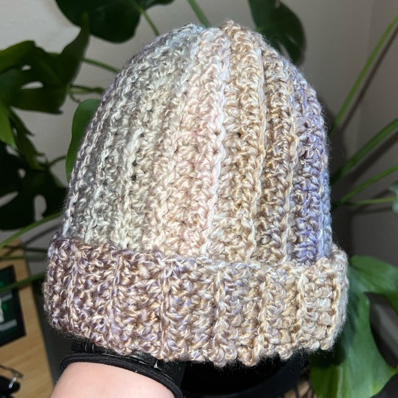 Handmade beanie - Picture 3 of 4